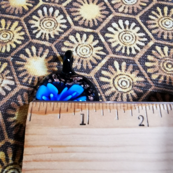 Vintage Art Glass Pendant Heart Shape with Blue Flowers and Aventurine - Picture 10 of 12